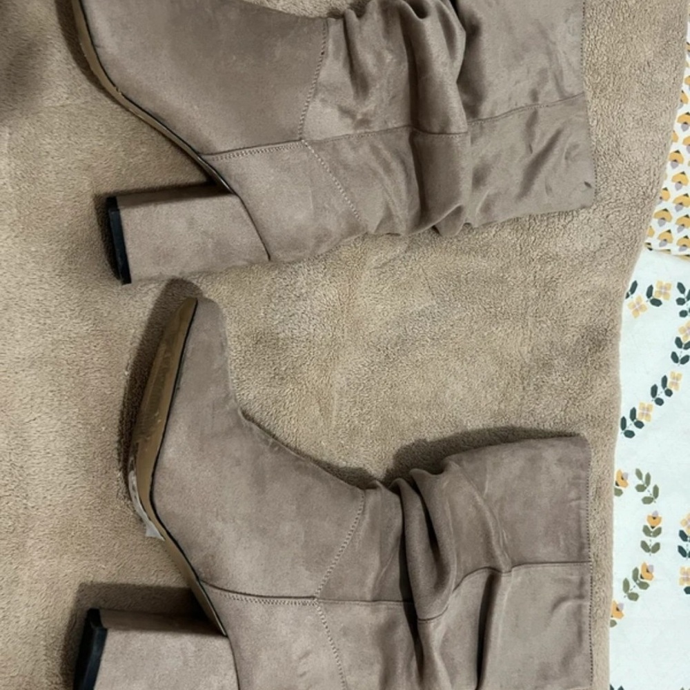 Dorothy Perkins Beige Heeled Boots